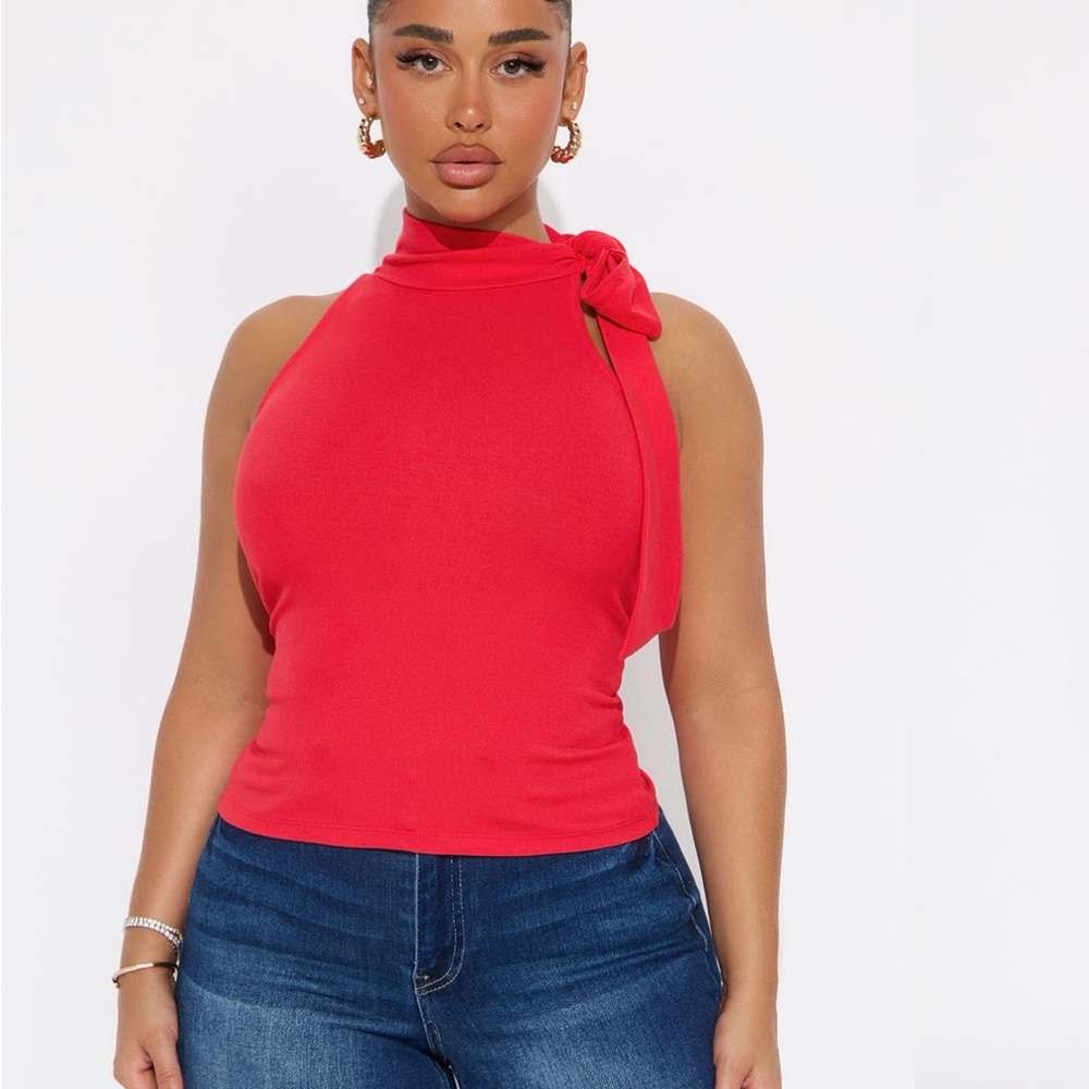 Fashion Nova Peony Tie-Neck/Mock neck Halter-Red